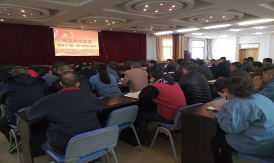 堅(jiān)定信念 對(duì)黨忠誠，融會(huì)貫通 學(xué)以致用