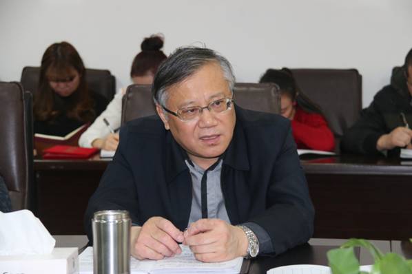 增強使命感和責(zé)任感，積極作為，為實現(xiàn)“十三五”良好開局而努力奮斗